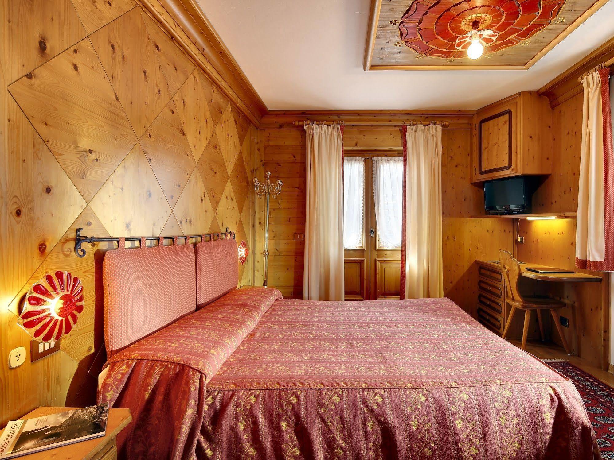 Natale Hotel